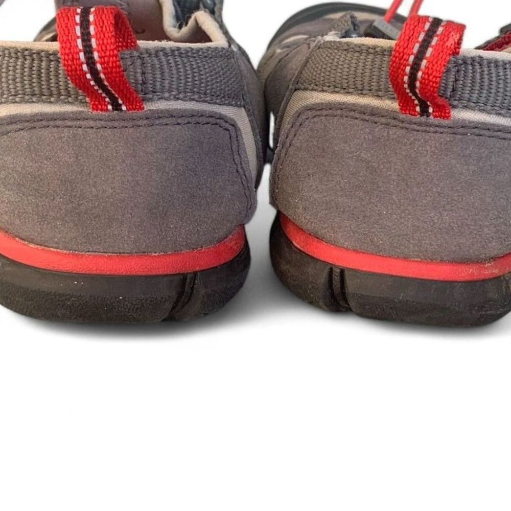 KEEN *Newest Edition* Big Kids' Seacamp II CNX Size 3 Water Sandals - Picture 8 of 11